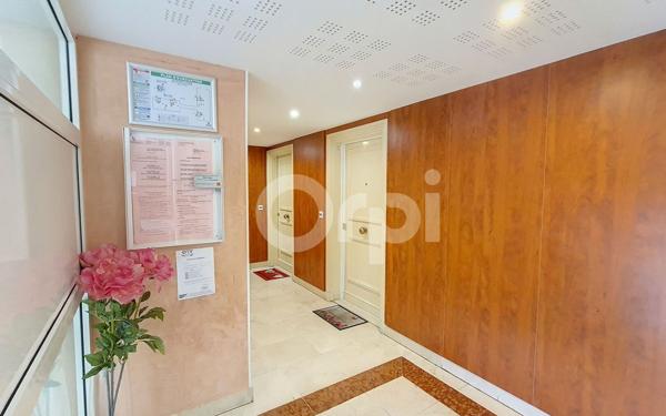 Appartement à vendre    3 pièces • 65 m2 Antibes