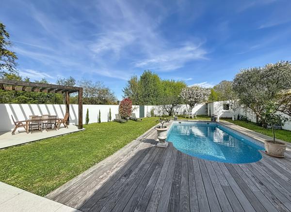 LAGORD, QUARTIER CALME, AGRÉABLE MAISON FAMILIALE DE 182m²