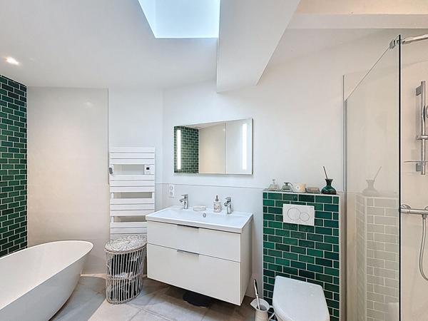LAGORD, QUARTIER CALME, AGRÉABLE MAISON FAMILIALE DE 182m²