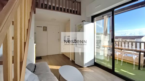 DERNIER ETAGE T2 MEZZANINE TERRASSE VUE PISCINE