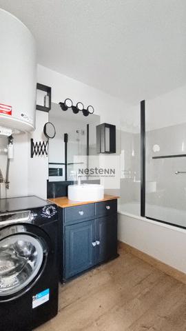 DERNIER ETAGE T2 MEZZANINE TERRASSE VUE PISCINE