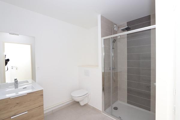 Appartement neuf de type 2, Saint-Nazaire Ouest - Ascenseur, balcon et place de parking