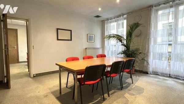 LOCAL COMMERCIAL 120m² - Paris 9e - Rue La Fayette 