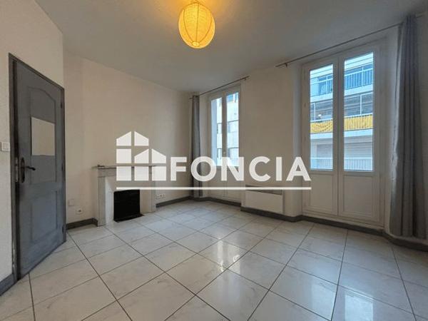 Location Studio 19.75 m² - 62 RUE GIMELLI Toulon 83000