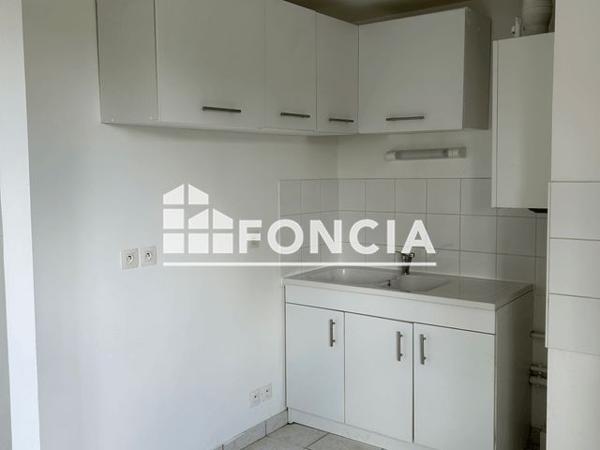 Location Studio 31.4 m² - 23 RUE MOULIN AUX COULEURS Quimper 29000