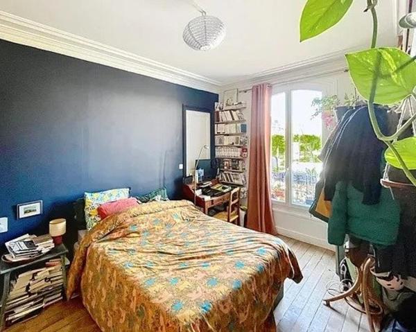 SQUARE DE GEYTER / APPARTEMENT 3 PIECES ET CAVE