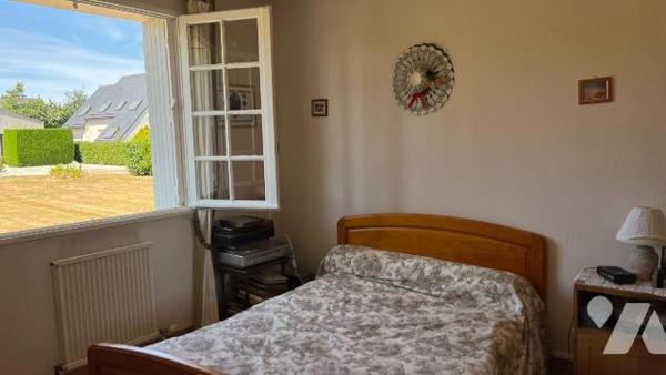 Maison indépendante exposée plein Sud avec dépendance - Terrain constructible de 2 520m2

Sit...