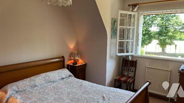 Maison indépendante exposée plein Sud avec dépendance - Terrain constructible de 2 520m2

Sit...