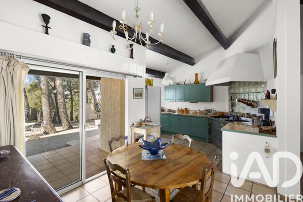 Maison à vendre 5 pièces 257 m² Ventabren