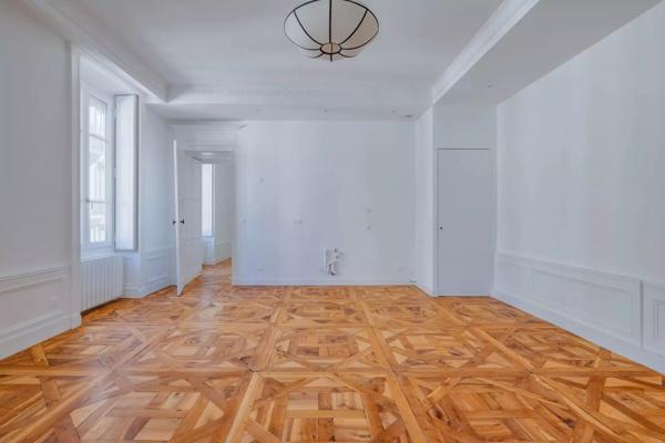 APPARTEMENT T2 - HYPER CENTRE - RUE SAINTE HELENE