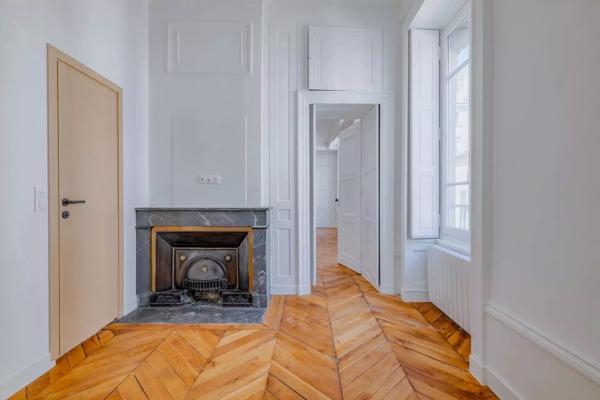 APPARTEMENT T2 - HYPER CENTRE - RUE SAINTE HELENE