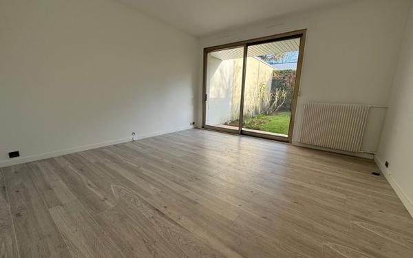 Appartement à vendre    2 pièces • 30,28 m2 Saint-Maur-des-Fossés