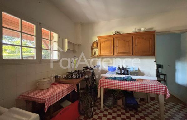 Maison Parc boisé 1588 m2 - proche plage