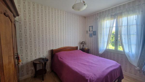 Maison - 7 pièces - 242 m²