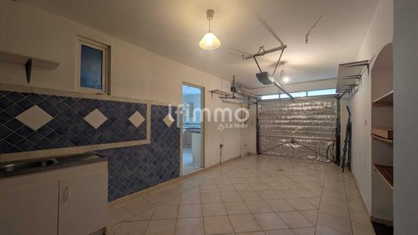 maison avec un studio loué