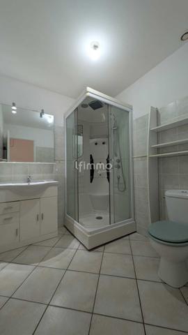 maison avec un studio loué