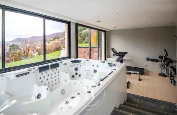 Saint-Affrique, Villa 6 Chambres -  400 m² à vendre