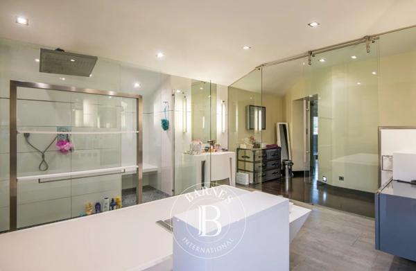 Saint-Affrique, Villa 6 Chambres -  400 m² à vendre