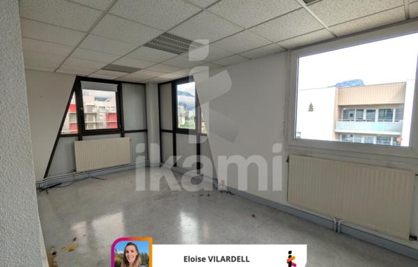 Bureaux de 458 m²