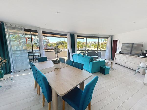 PORT-FREJUS Appartement 3 pièces vue canal port garage