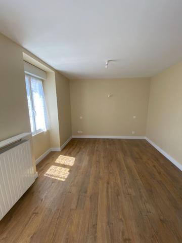 "MAISON A CHANGÉ 5 PIECES 110M2"