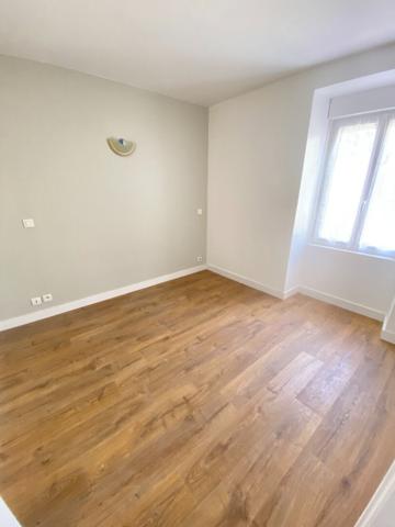 "MAISON A CHANGÉ 5 PIECES 110M2"