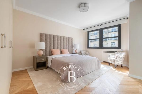 Paris 7ème, Appartement 4 Chambres -  266 m² à vendre