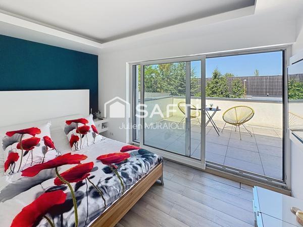 Villa Contemporaine avec piscine intérieure