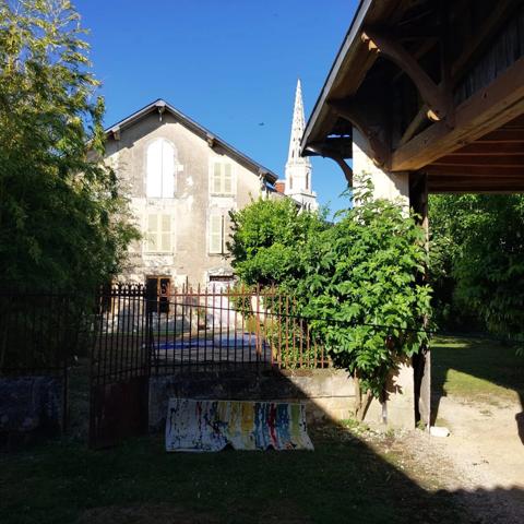 Immobilier Mirebeau (86110) – Maison de ville 240m2 – 260 000 €