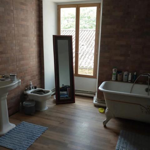 Immobilier Mirebeau (86110) – Maison de ville 240m2 – 260 000 €