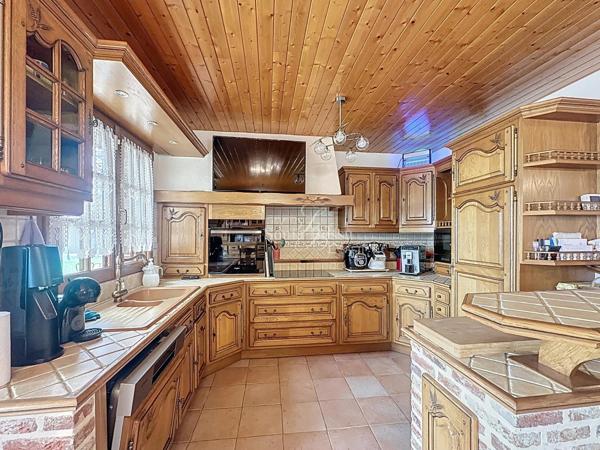 MAISON TRADITIONNELLE  TYPE PLAIN PIED 3 CHAMBRES PISCINE