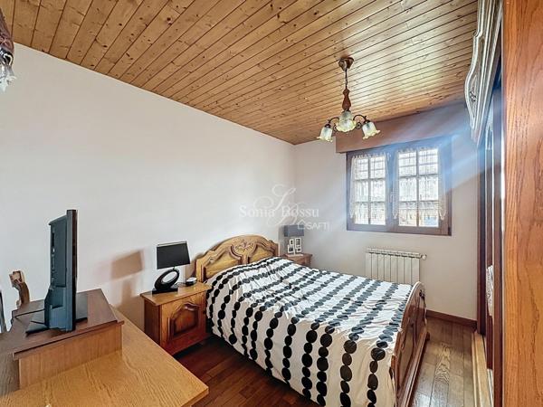 MAISON TRADITIONNELLE  TYPE PLAIN PIED 3 CHAMBRES PISCINE