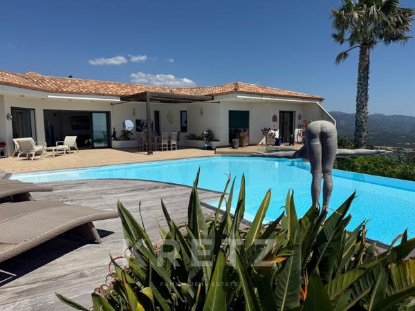 Villa de 306 m² entre ciel et mer avec piscine