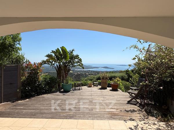 Villa de 306 m² entre ciel et mer avec piscine
