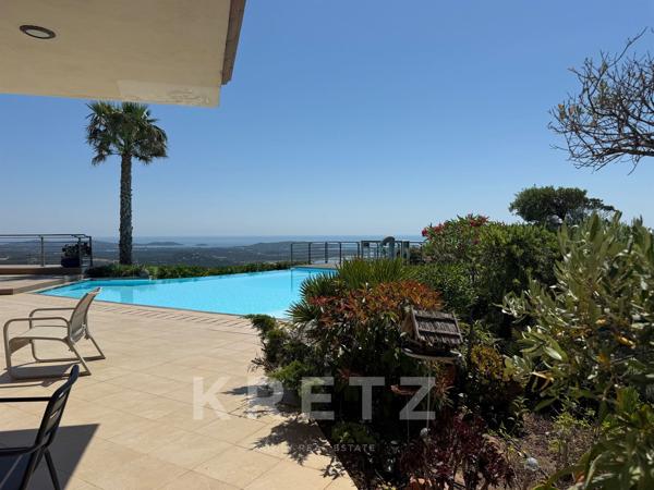 Villa de 306 m² entre ciel et mer avec piscine