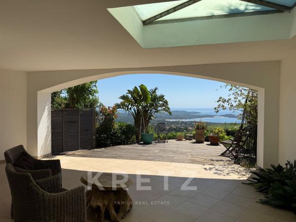Villa de 306 m² entre ciel et mer avec piscine