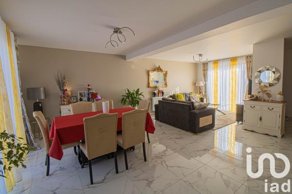 Maison 6 pièces de 154 m² à Guichainville (27930)