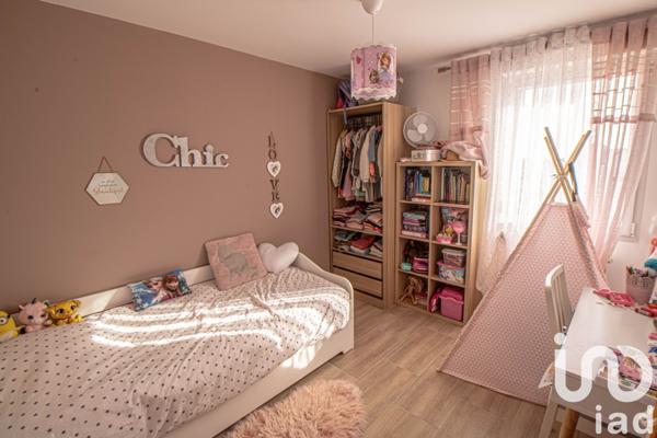 Maison 6 pièces de 154 m² à Guichainville (27930)