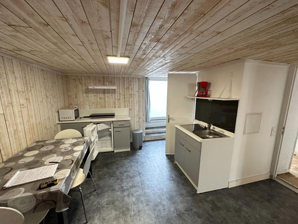 Immeuble, 12 Logements, centre ville Les SABLES.