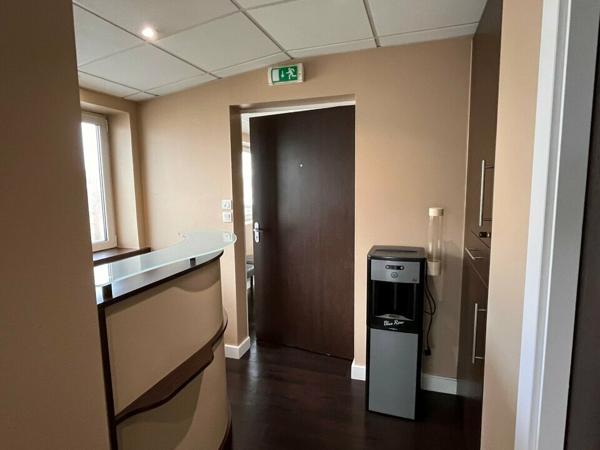 Bureaux de 110m2 à SENE