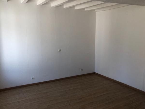 A LOUER BRISSARTHE Bel Appt T3 bis en duplex de 89 m2