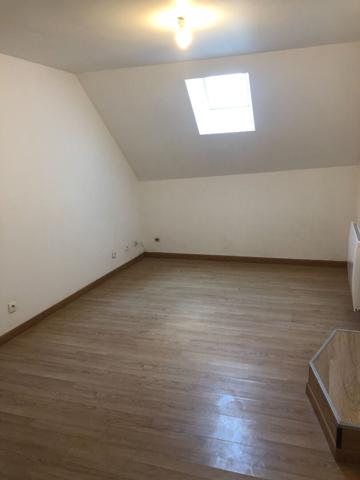 A LOUER BRISSARTHE Bel Appt T3 bis en duplex de 89 m2