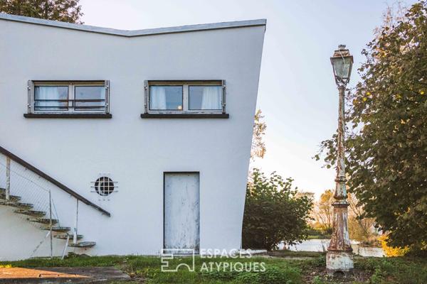 « Le Corbusier en harmonie avec la nature : Maison au bord de l’eau »