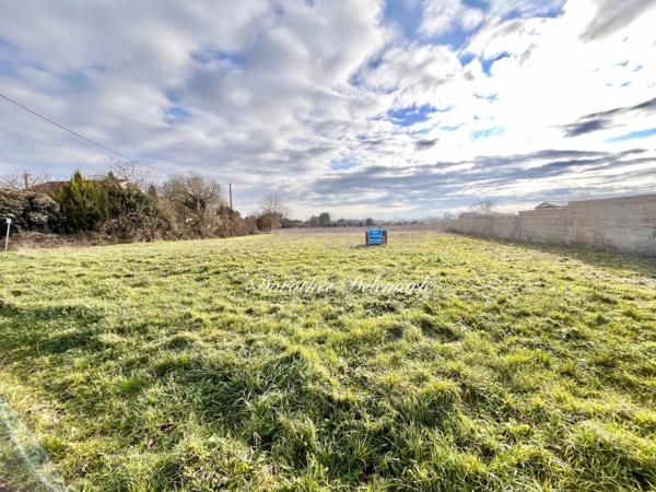 Terrain à vendre LA CROIX COMTESSE (17) Terrain à bâtir 1172 m²