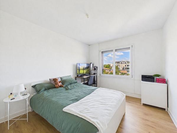 Appartement rénové Valence quartier Faventines/Alpes T5 - 84 m2 avec balcon