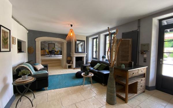 Maison à vendre    7 pièces •  Wassy