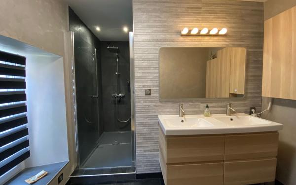 Maison à vendre    7 pièces •  Wassy