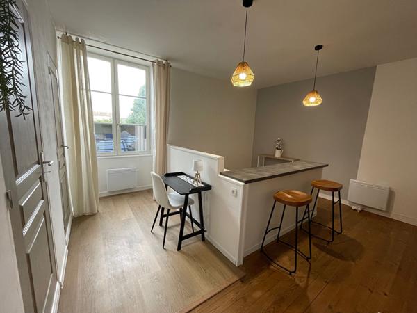 Appartement Fontenay Le Comte 1 pièce(s) 25 m2
