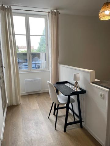 Appartement Fontenay Le Comte 1 pièce(s) 25 m2