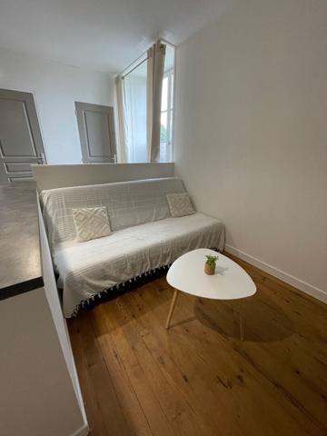 Appartement Fontenay Le Comte 1 pièce(s) 25 m2